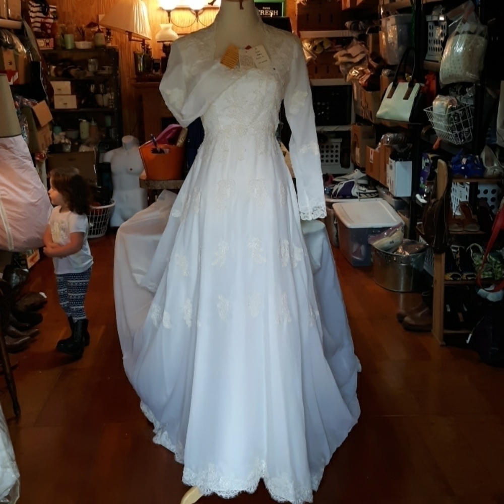Vintage 1980s Jena Bridals wedding dress